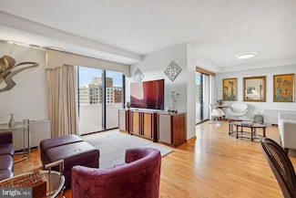 4141 N Henderson Rd Unit 611, Arlington, VA 22203
