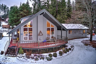 1292 Upland Dr, Sandpoint, ID 83864