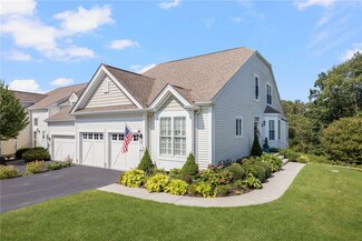 9 Mystic Dr Unit 135, Wakefield, RI 02879