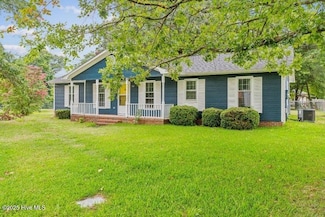 210 Stillwood Dr, Jacksonville, NC 28540