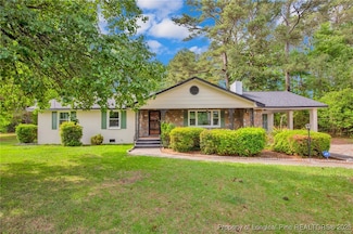 838 W 3rd Ave, Red Springs, NC 28377