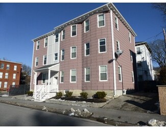 102 Piedmont St, Worcester, MA 01609