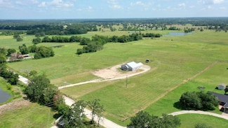 4236 Jozye Rd, Madisonville, TX 77864