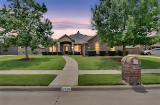 5210 Medallion Ct, Midlothian, TX 76065