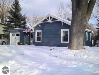 220 N Madison St, Traverse City, MI 49684