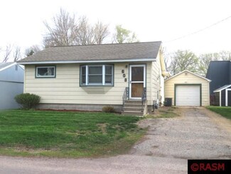 608 Mccauley St, Mankato, MN 56001