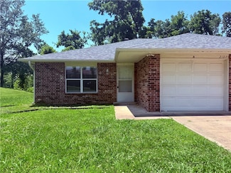 2107 Oakwood Ave Unit A, Bentonville, AR 72712
