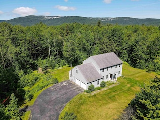 987 Dunbar Hill Rd, Grantham, NH 03753