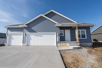 1427 Partridge Ln, Waterloo, IA 50701