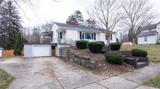 26 Haywood St, West Middlesex, PA 16159