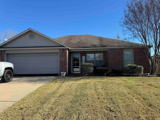 326 Casa Ct, North Little Rock, AR 72117