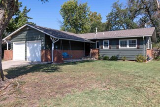 2634 W Manhattan Dr, Wichita, KS 67204