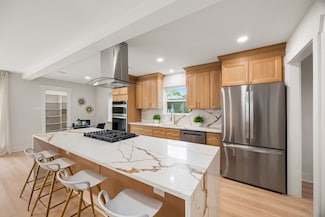 2830 Triway Ln, Houston, TX 77043
