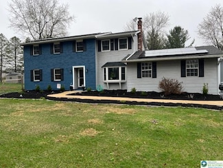 9955 Windswept Ct, Breinigsville, PA 18031