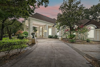 205 Grogans Point Rd, Spring, TX 77380