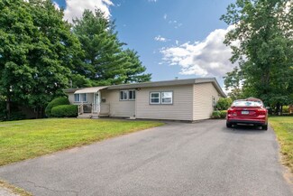 95 Roycraft Rd, Manchester, NH 03103