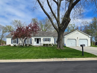 757 Pinecrest Dr, Jefferson, WI 53549