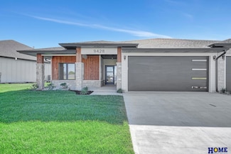 9428 S 87th St, Lincoln, NE 68526
