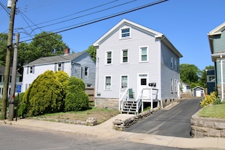 12 Robinson St Unit 2, Pawcatuck, CT 06379