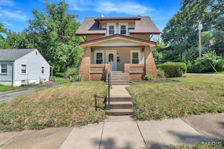 401 Estelle Ave, Saint Louis, MO 63135