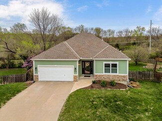 2206 Gennessee Ct, Lawrence, KS 66044