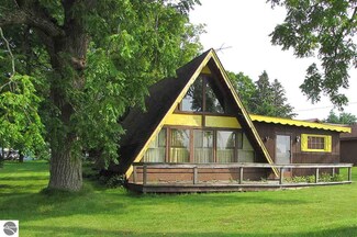 110 W Gaston Ave, Harrietta, MI 49638