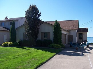 9965 Dixie Hwy, Ira, MI 48023