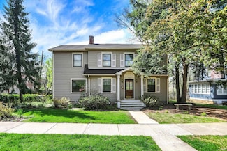 904 E 1st St, Bloomington, IN 47401