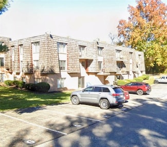 1621 Forest Green Dr Unit 1621, Coraopolis, PA 15108