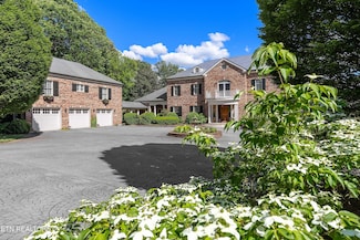 7609 Charlton Dr, Knoxville, TN 37920