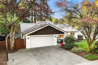 11820 NE 145th St, Kirkland, WA 98034