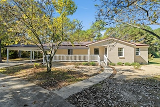 58 Dickens Ln, Sumrall, MS 39482