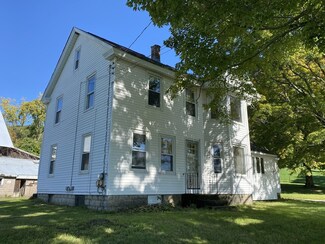 76 N Hillside Rd, South Deerfield, MA 01373