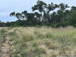 128 Tablerock Ridge Rd, Kerrville, TX 78028