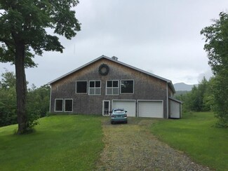 33 Leavitt Cir, Jay, VT 05859
