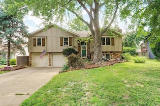 3443 S Kings Ave, Springfield, MO 65807