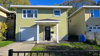 1732 Carrie St, Schenectady, NY 12308