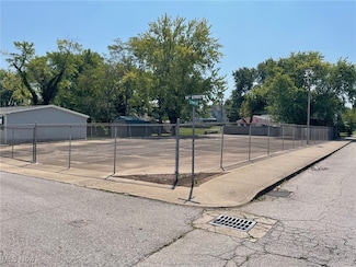 1412 Lynn St, Parkersburg, WV 26101