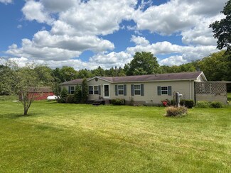 576 Davison Rd, Titusville, NY 10649