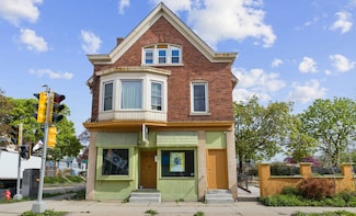800 E Locust St, Milwaukee, WI 53212
