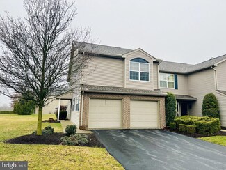 223 Thrush Dr, Hummelstown, PA 17036