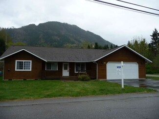 900 Montague Ave, Darrington, WA 98241