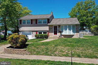 339 Cecelia Dr, Blackwood, NJ 08012