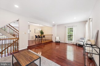 6439 Castlefin Way, Alexandria, VA 22315