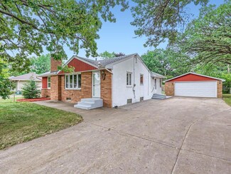 5066 Eastwood Rd, New Brighton, MN 55112
