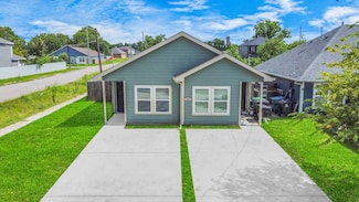9805 Kerr St, Houston, TX 77029