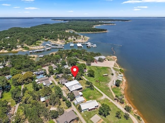 59 Air Force Dr, Pottsboro, TX 75076