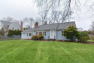 44 Chesterton Rd, Wellesley Hills, MA 02481