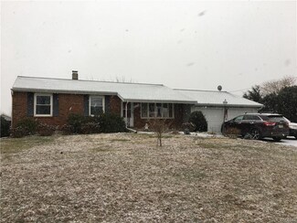 1660 Clearview Rd, Coplay, PA 18037