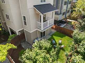 1501 N 80th St, Seattle, WA 98103